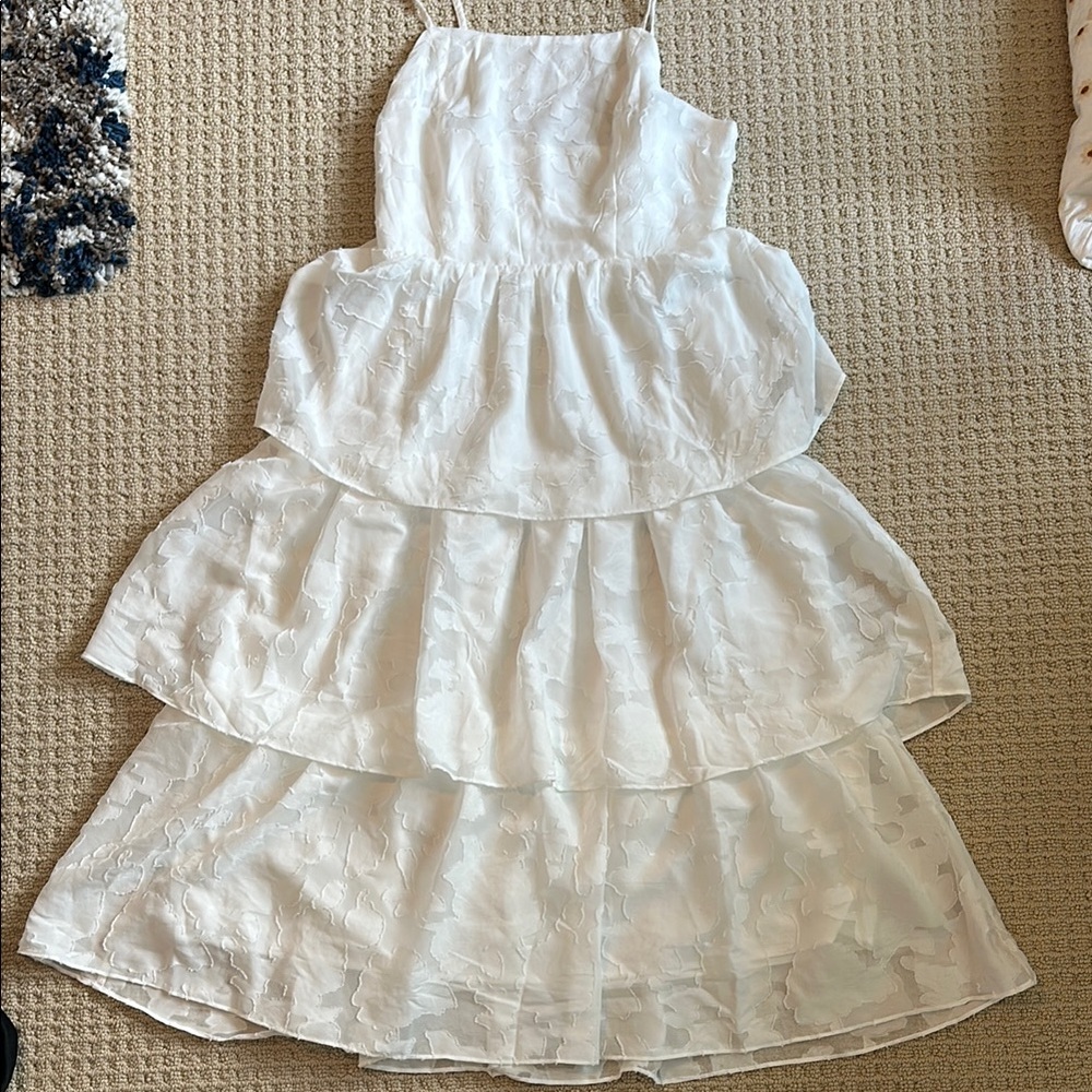 Amazon white tiered floral dress, size medium never worn